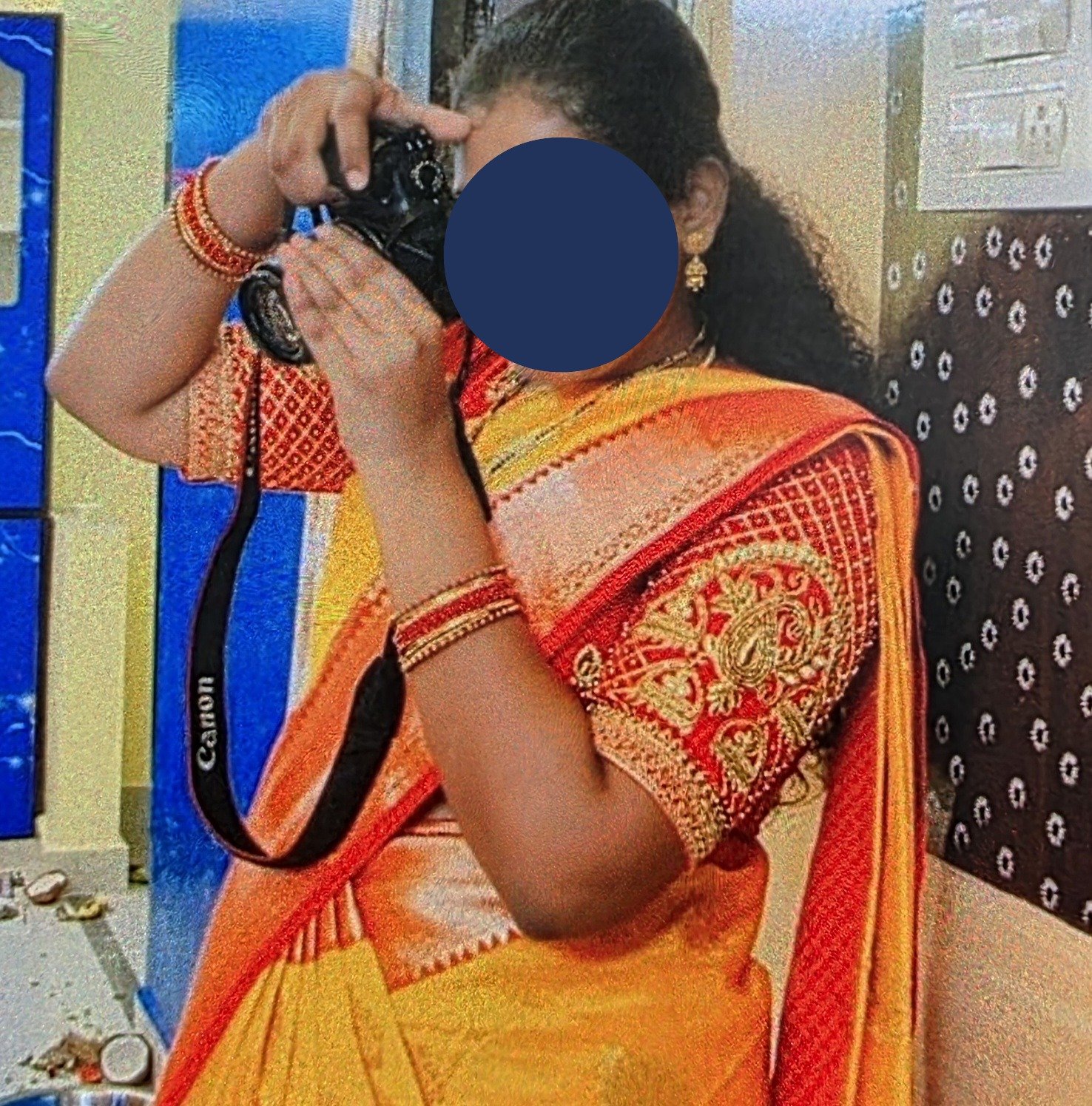 vanitha photo 1